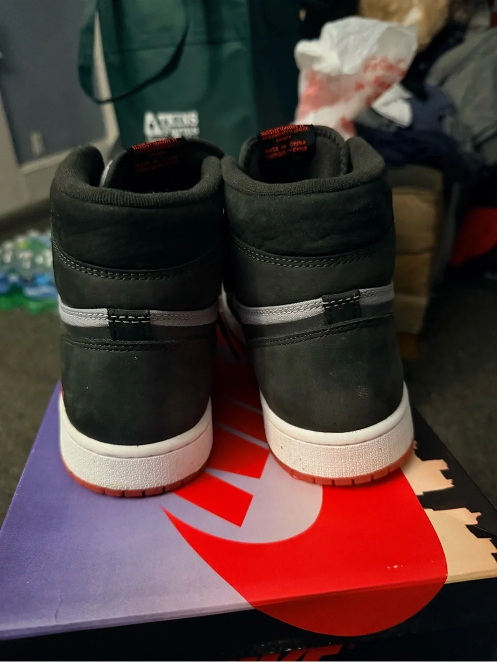 Jordan 1 Retro High Element Gore-Tex Black Infrared DB2889-002 Size 8.5 US